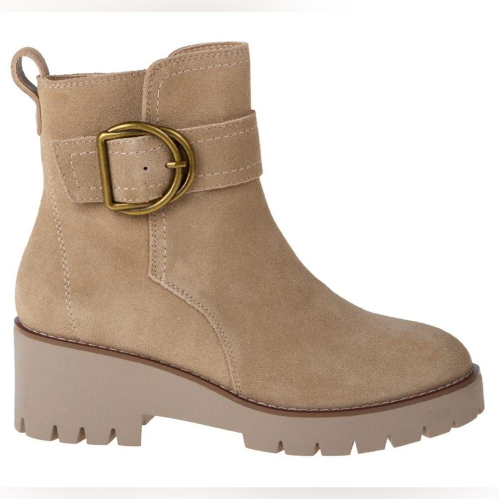 Blondo Dagger Leather Lug Boot with Waterproof Sole Seam Color Sand Size 8 - Picture 2 of 8